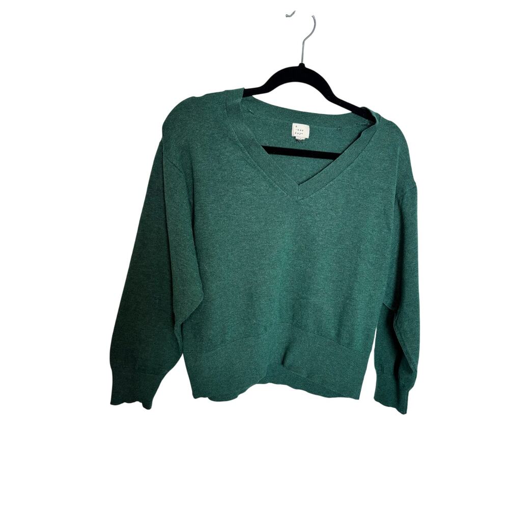 A New Day Green Lightweight V-Neck Pullover Sweater Women’s Size S